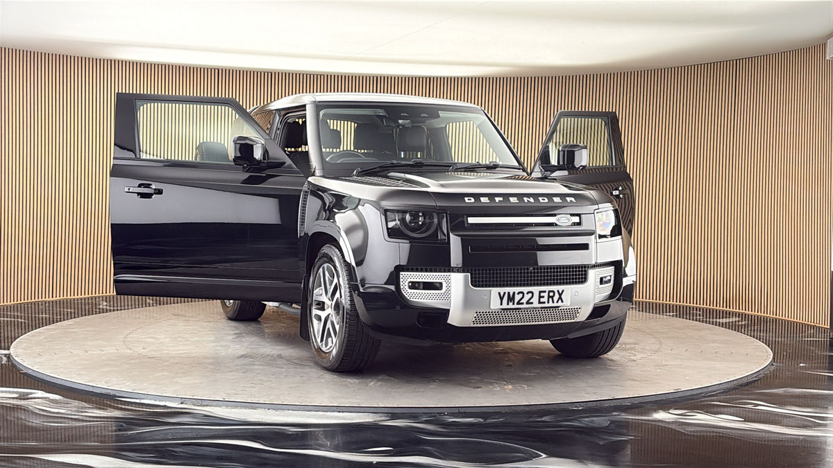 More views of Land Rover Defender 90