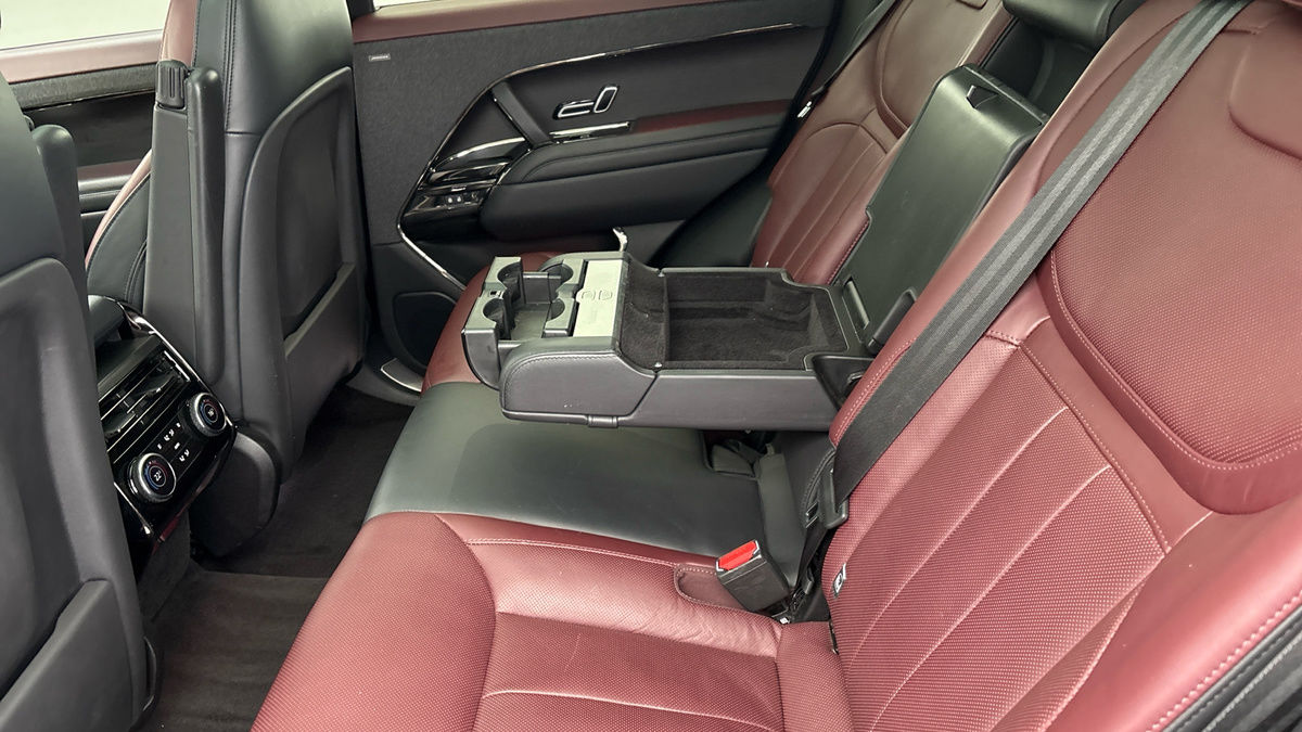 Land Rover Range Rover Sport Image 9