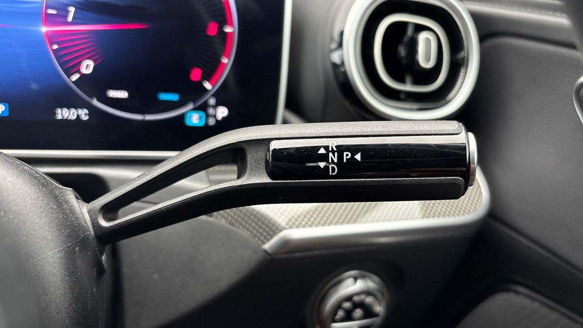 Mercedes-Benz C Class Image 6