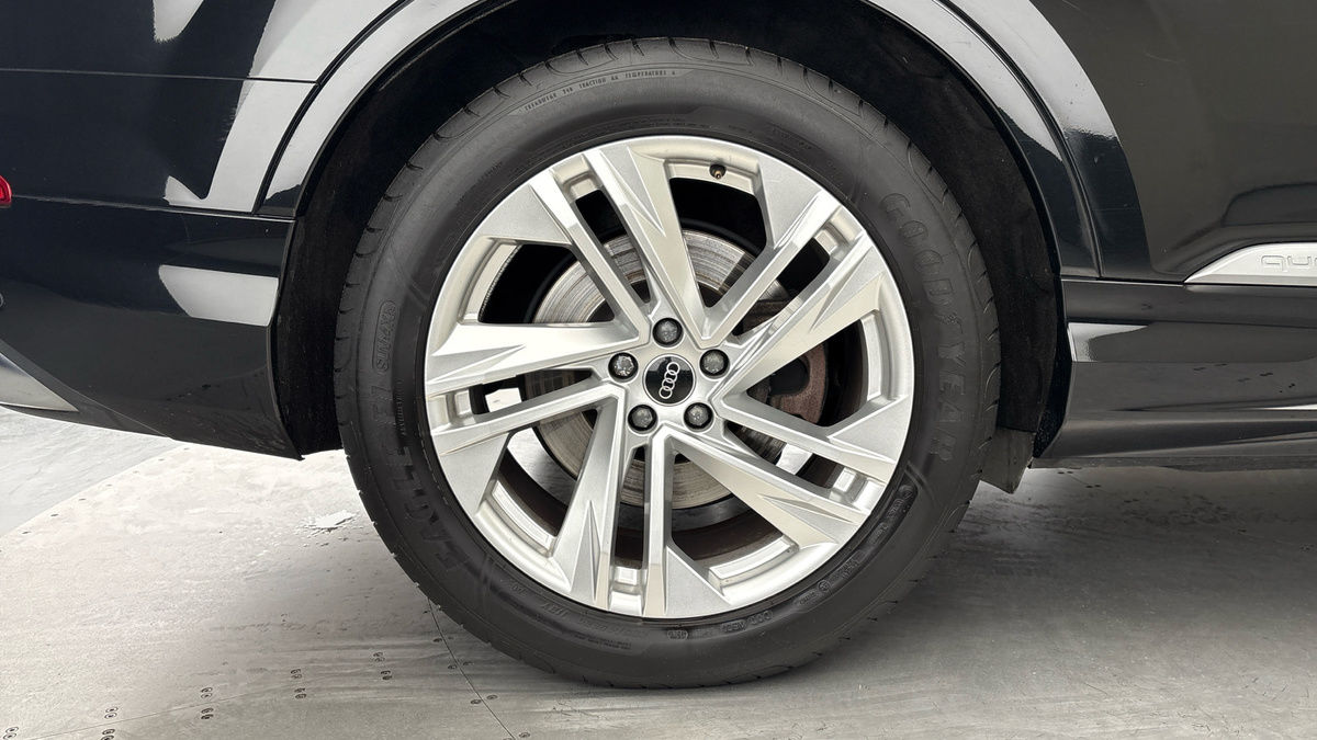 Audi Q7 Image 10