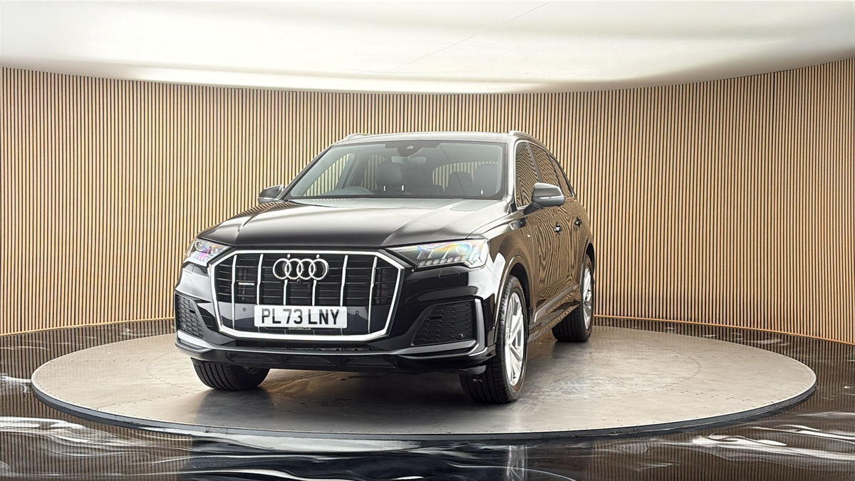 More views of Audi Q7