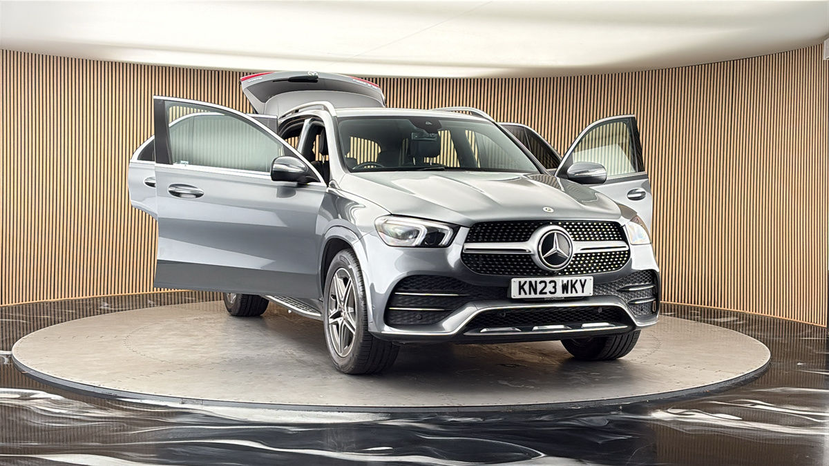 More views of Mercedes-Benz GLE