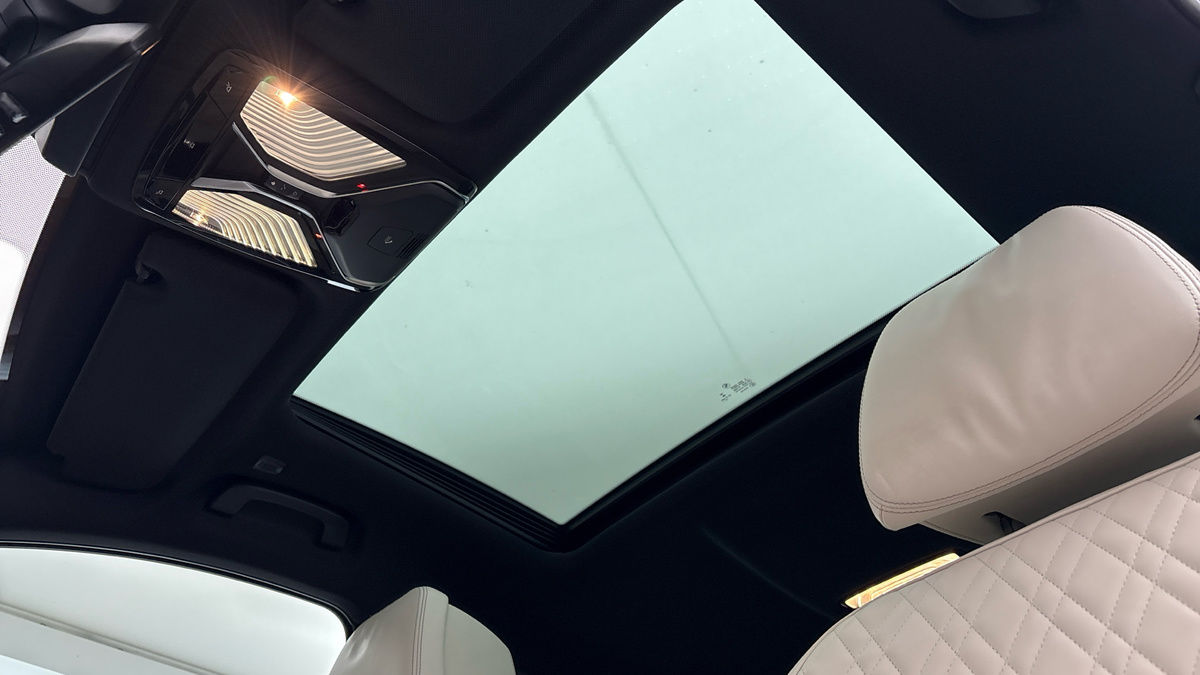 BMW 7 Series Image 6