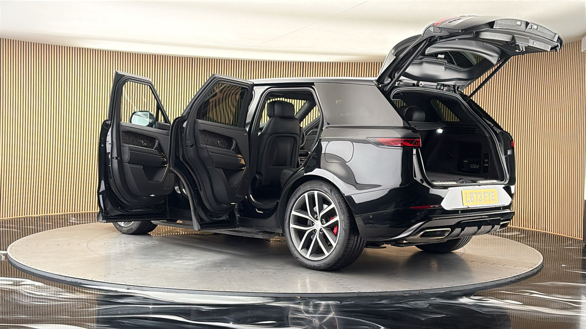 More views of Land Rover Range Rover Sport