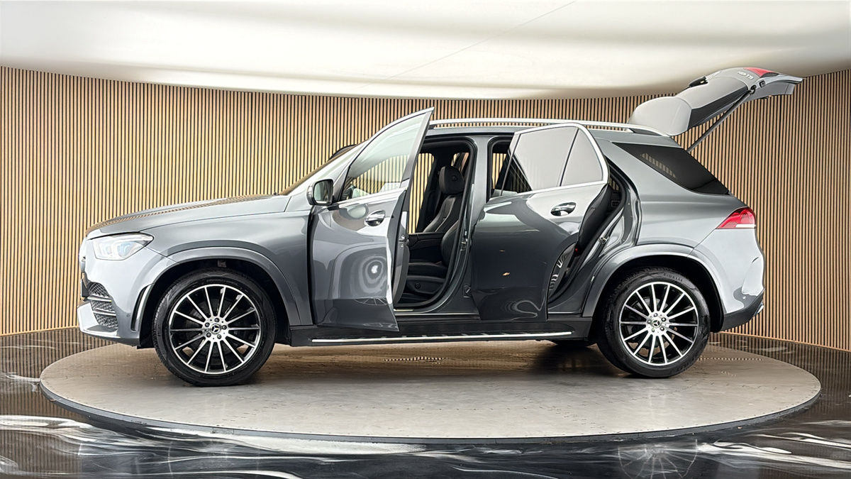 More views of Mercedes-Benz GLE