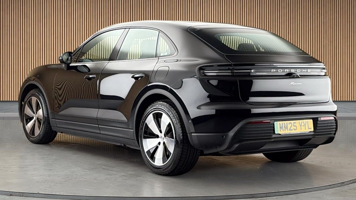 Porsche Macan Image 3