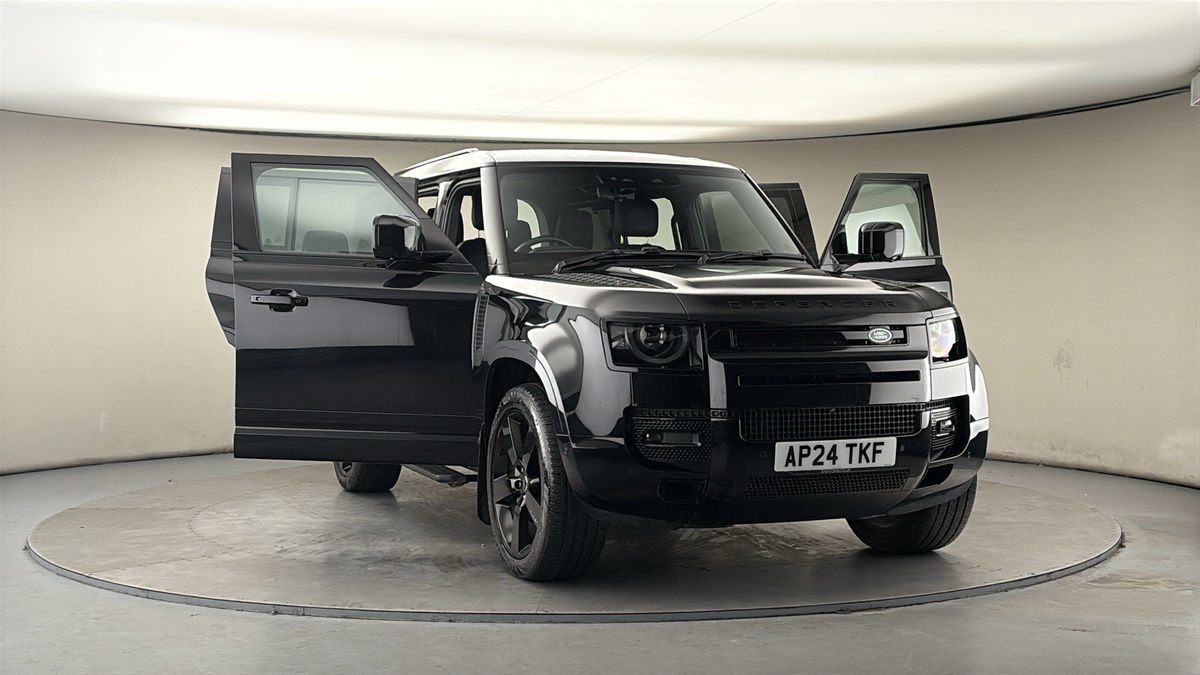 More views of Land Rover Defender 110