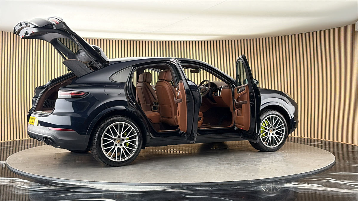More views of Porsche Cayenne