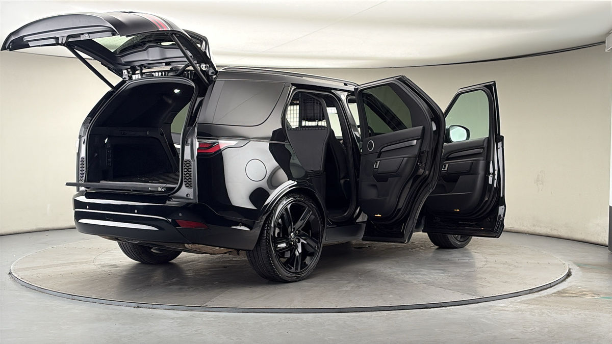 More views of Land Rover Discovery