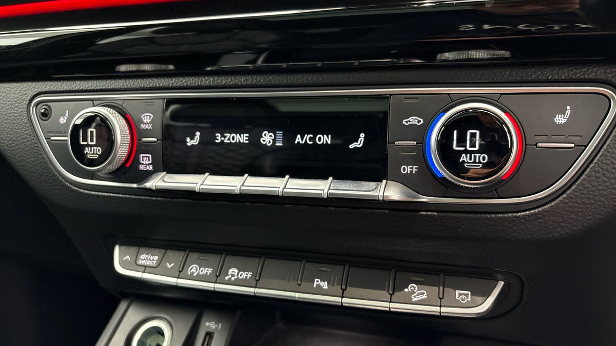 More views of Audi Q5
