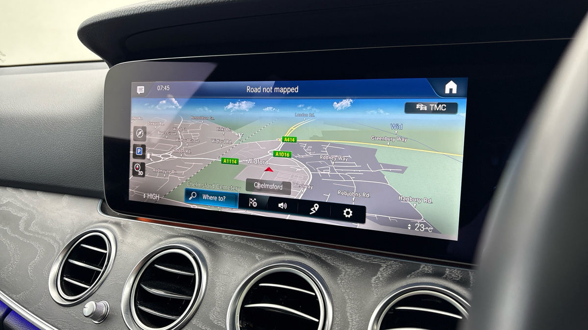 Mercedes-Benz E Class Image 17