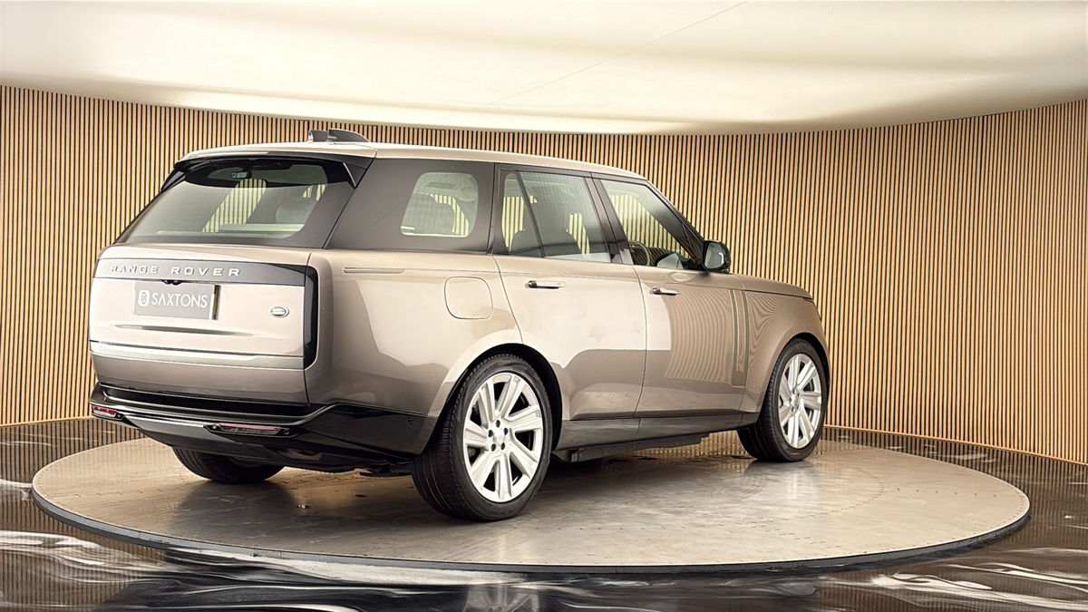 More views of Land Rover Range Rover