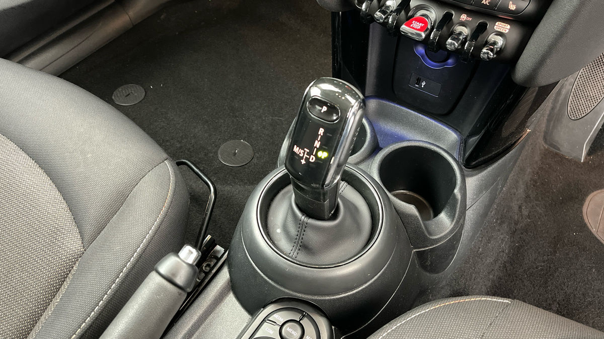 MINI Hatch Image 6