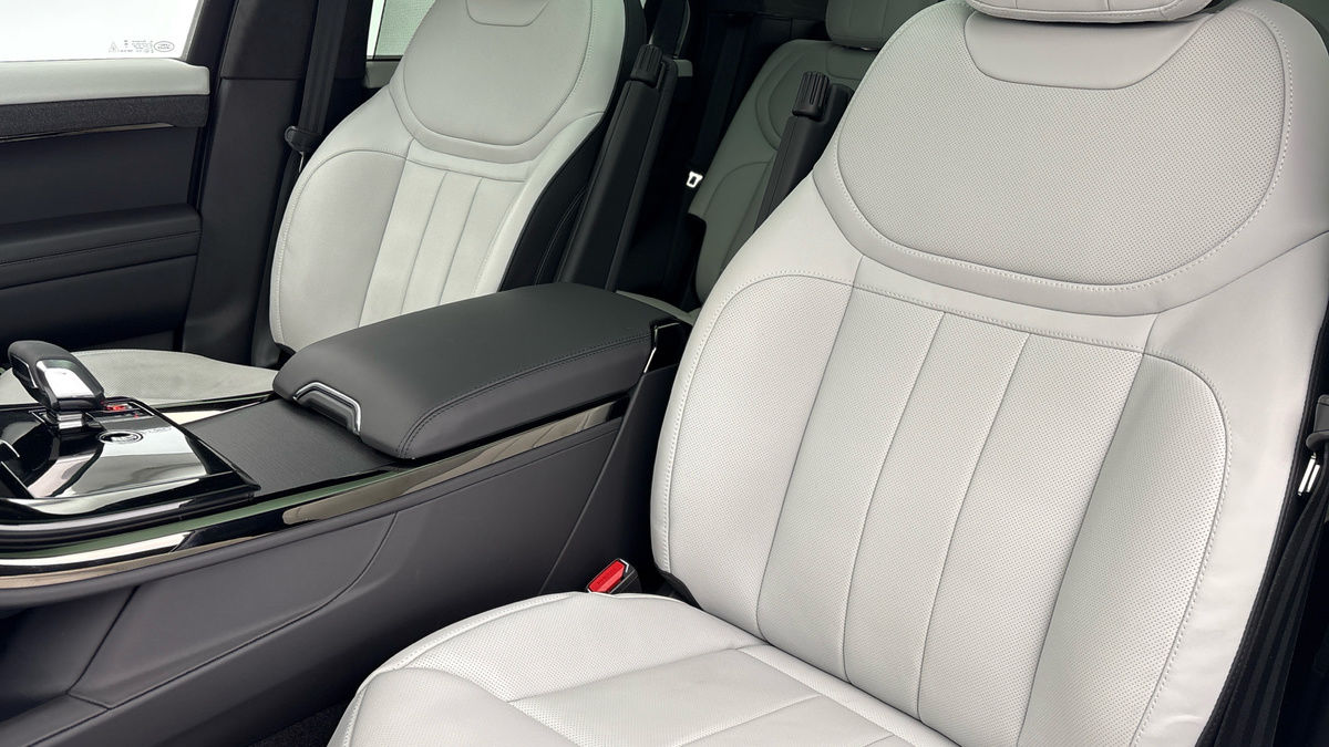 Land Rover Range Rover Sport Image 7