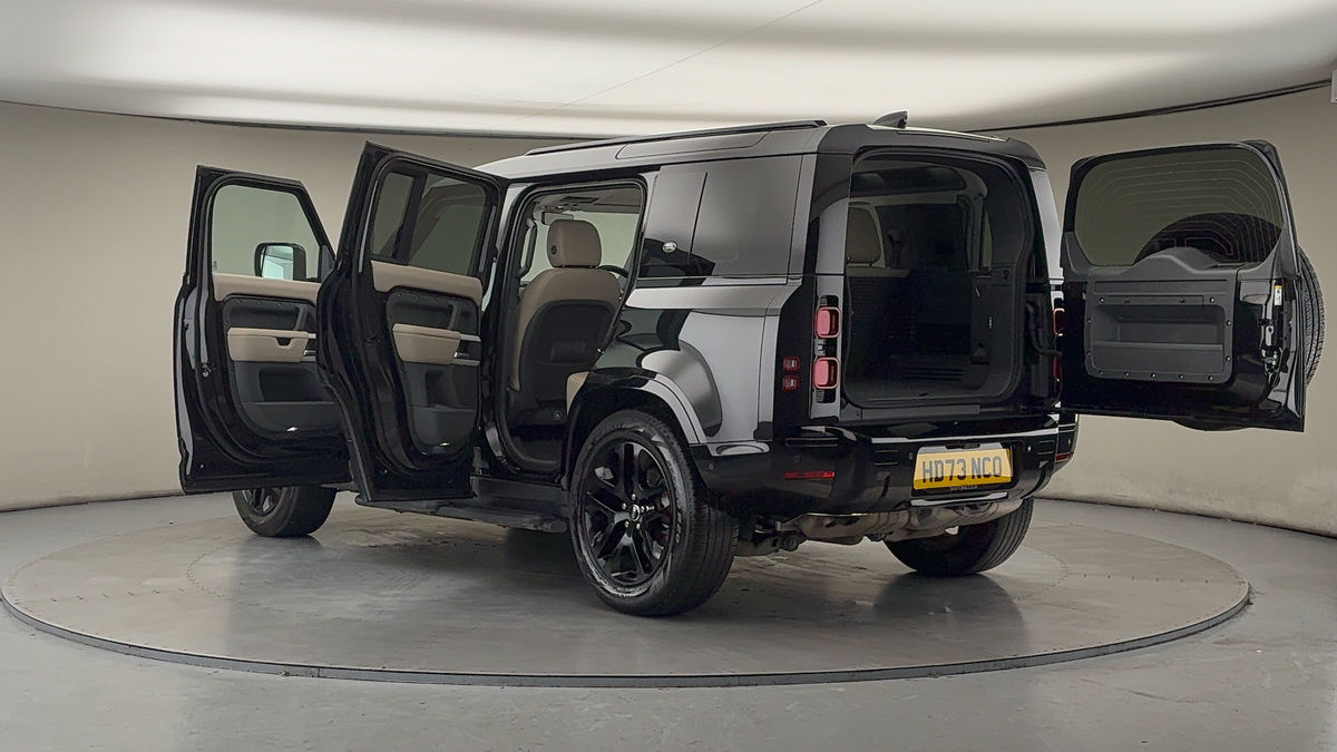 More views of Land Rover Defender 110
