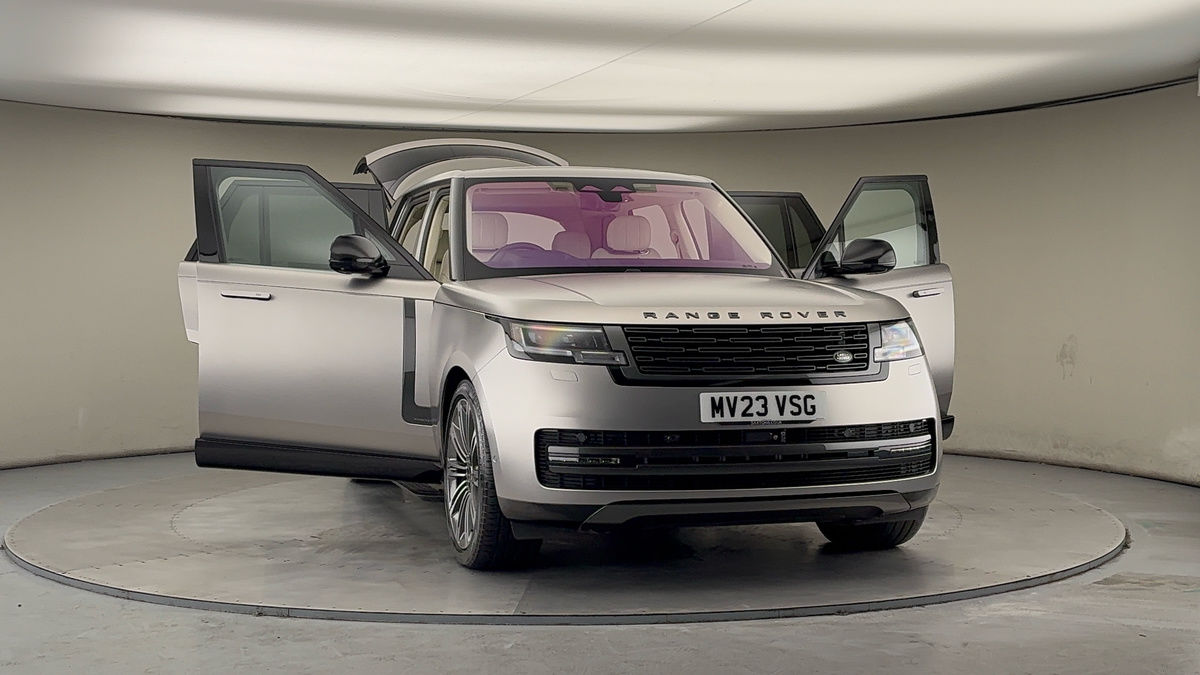 More views of Land Rover Range Rover