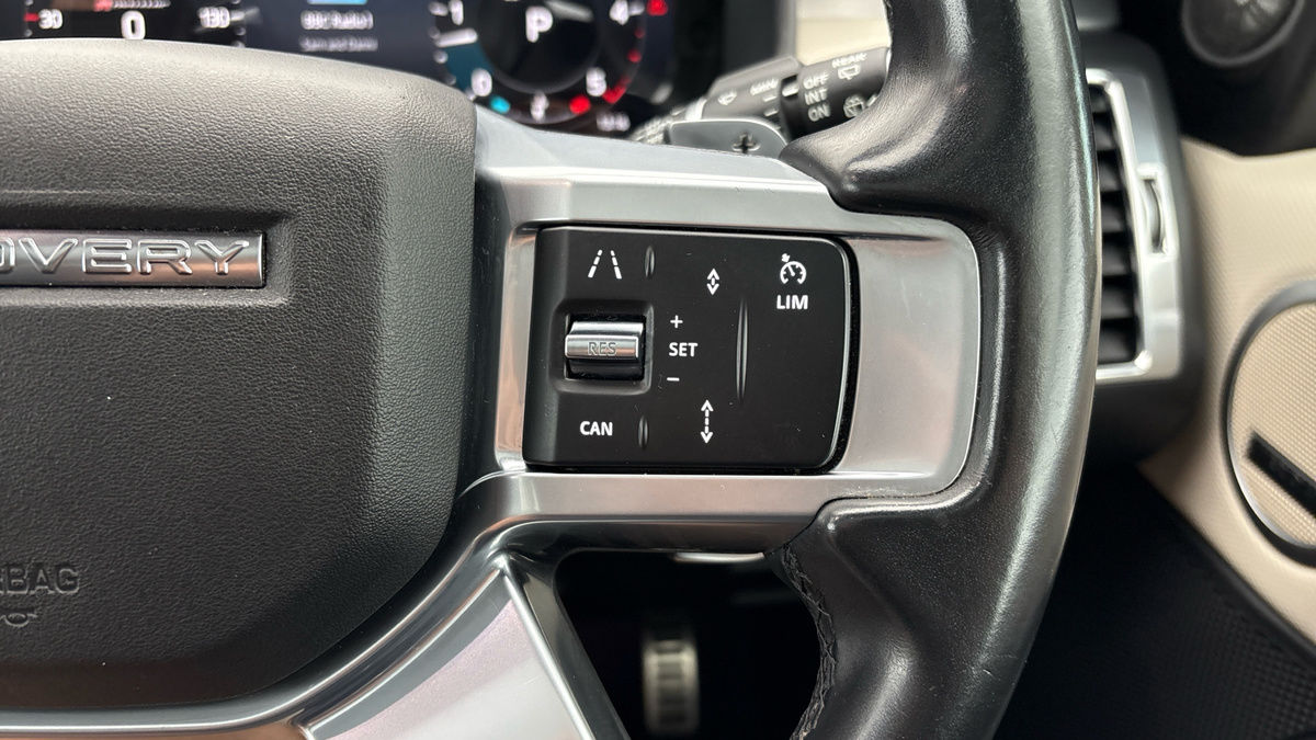 Land Rover Discovery Image 14