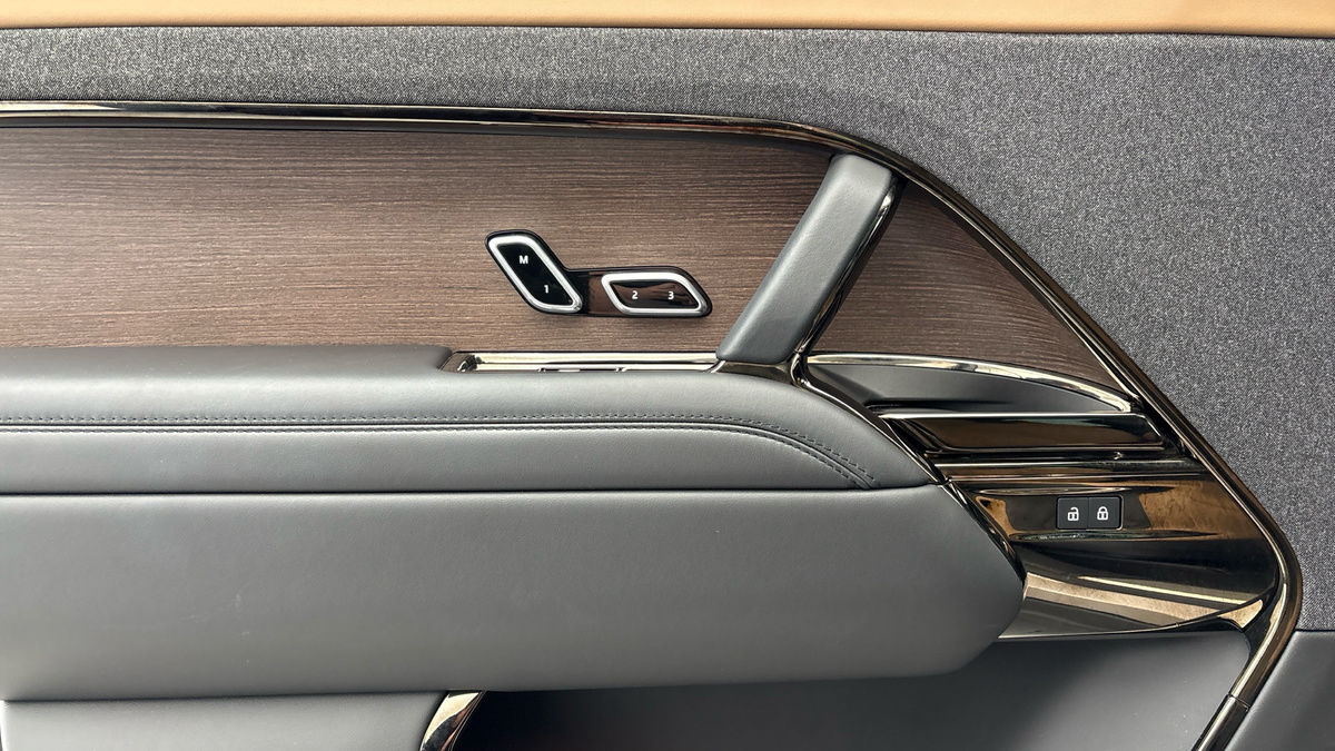 Land Rover Range Rover Sport Image 19