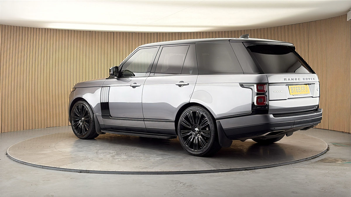 More views of Land Rover Range Rover
