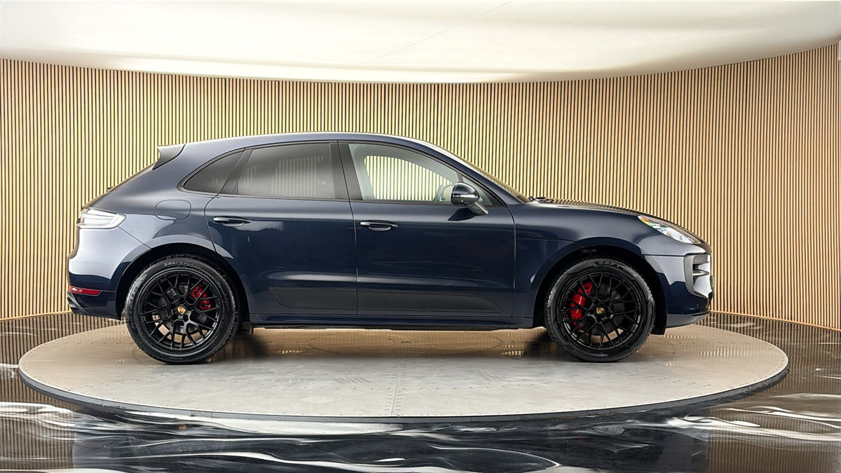 Porsche Macan Image 16