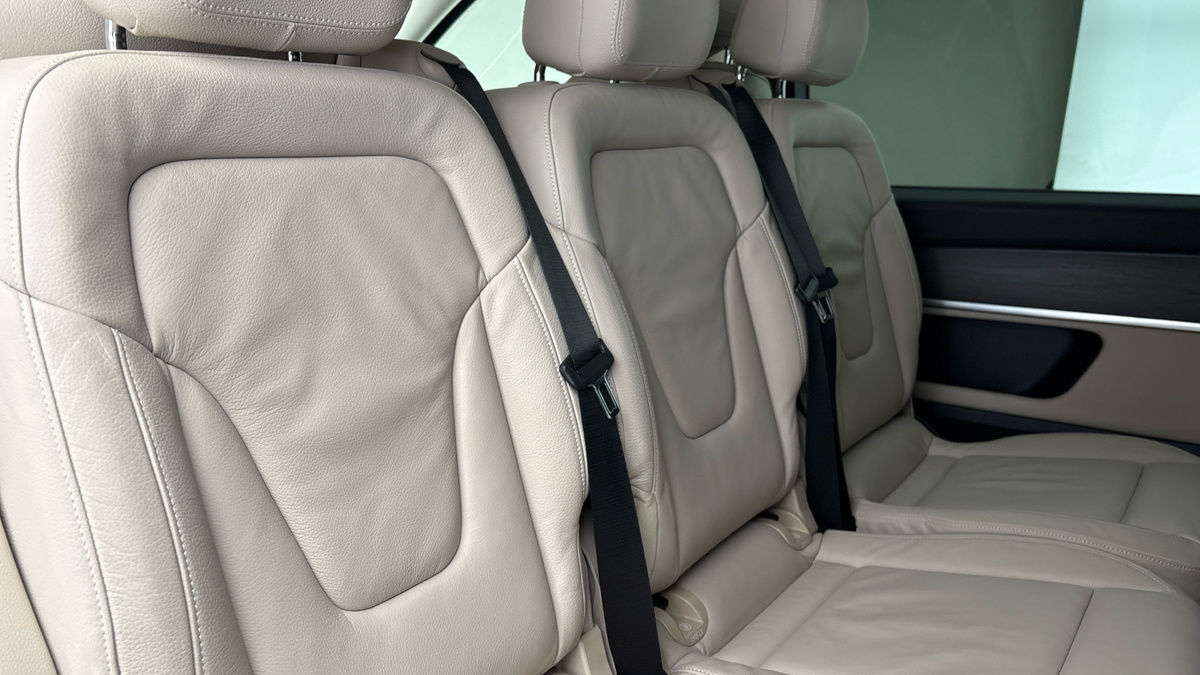 Mercedes-Benz V Class Image 9