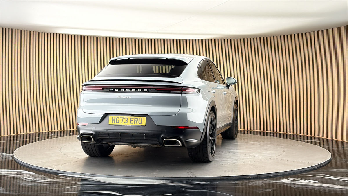 More views of Porsche Cayenne