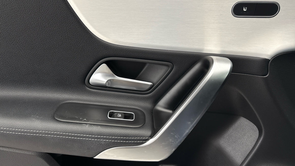 Mercedes-Benz CLA Image 19