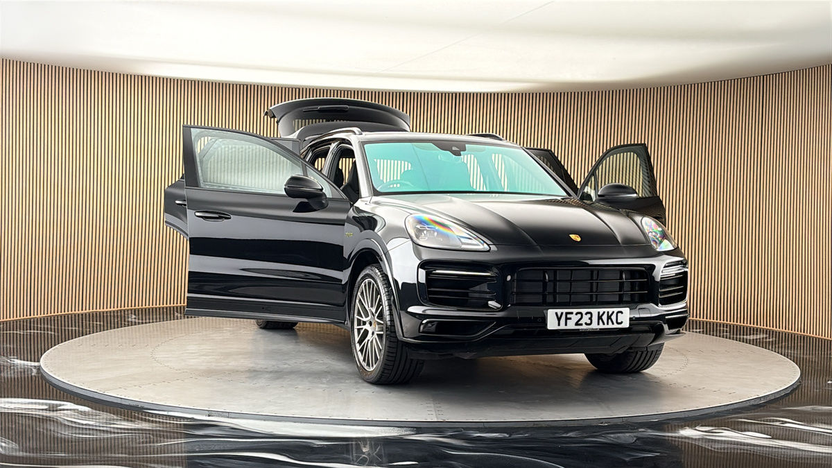 More views of Porsche Cayenne