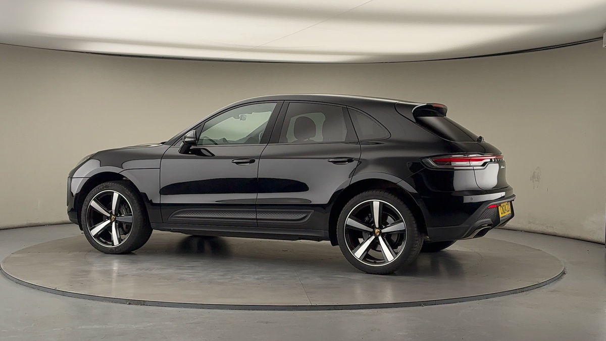 More views of Porsche Macan