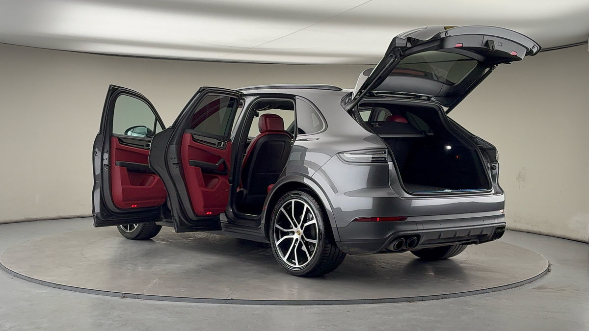 More views of Porsche Cayenne