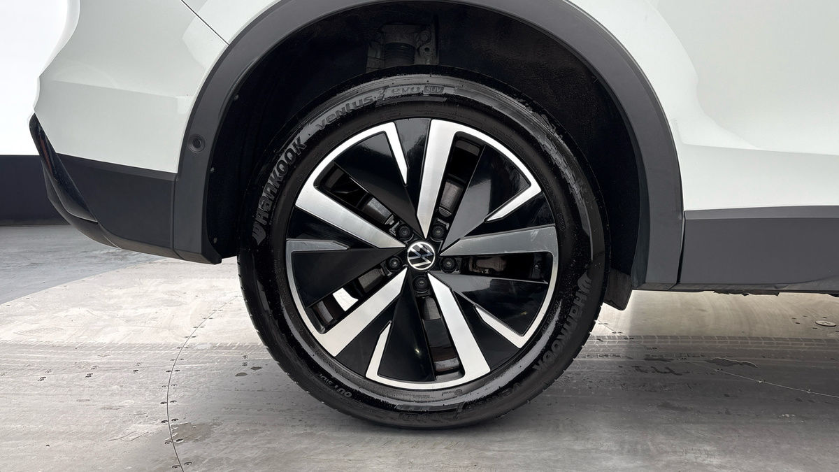 Volkswagen Tiguan Image 10