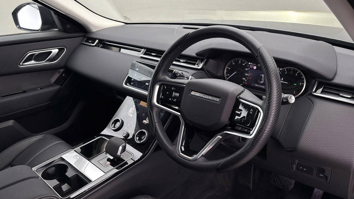 Land Rover Range Rover Velar Image 5