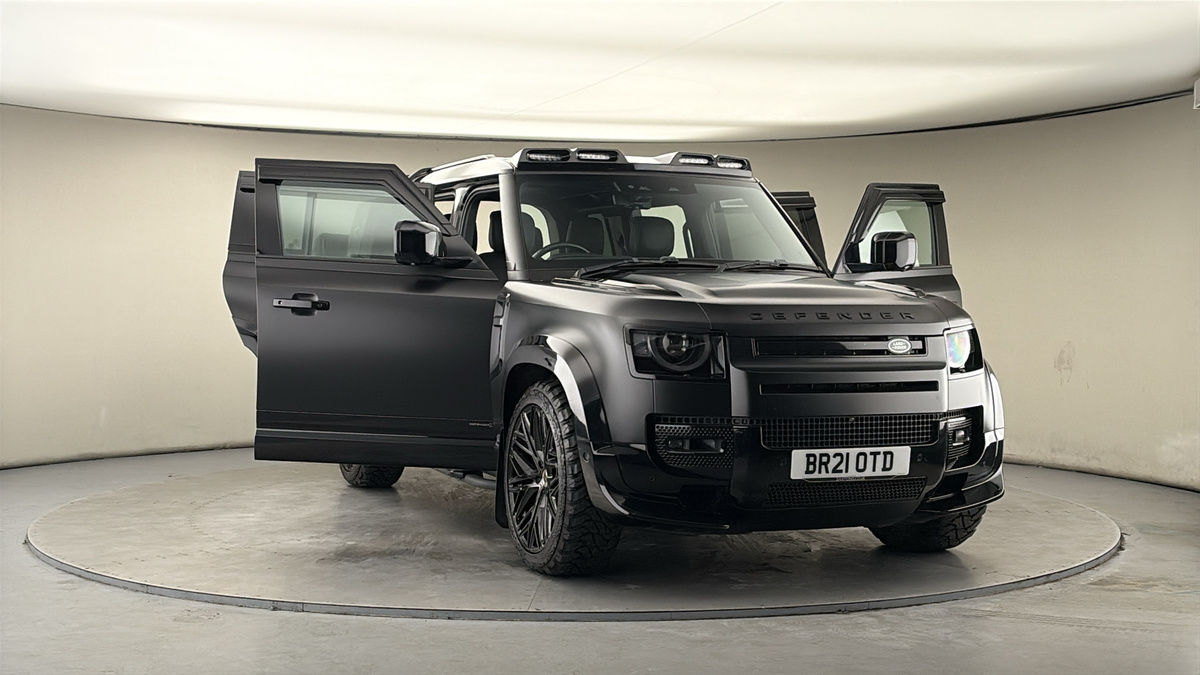 More views of Land Rover Defender 110