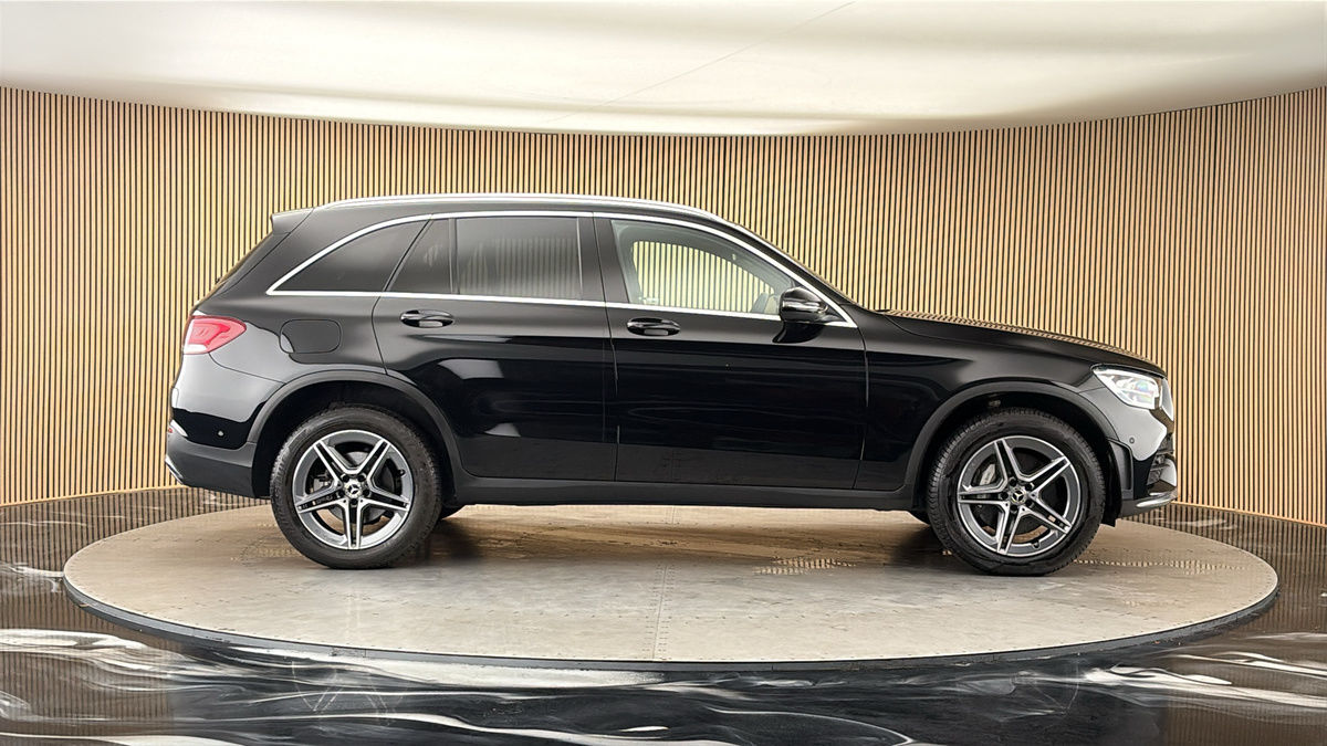 Mercedes-Benz GLC Image 16