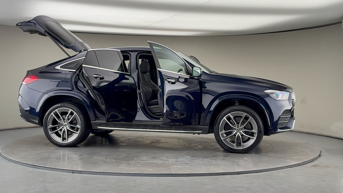 More views of Mercedes-Benz GLE