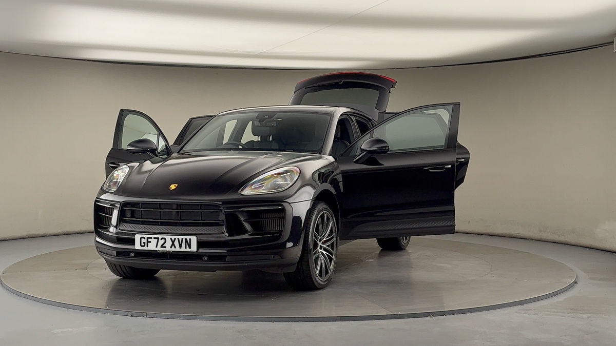 More views of Porsche Macan