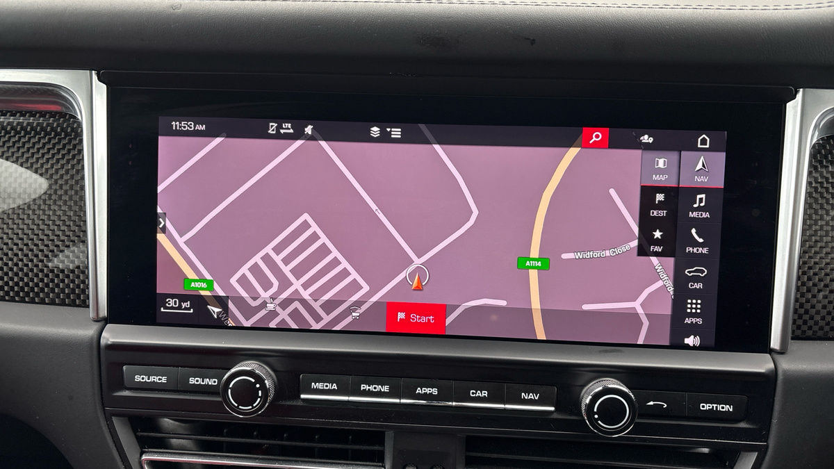 Porsche Macan Image 17