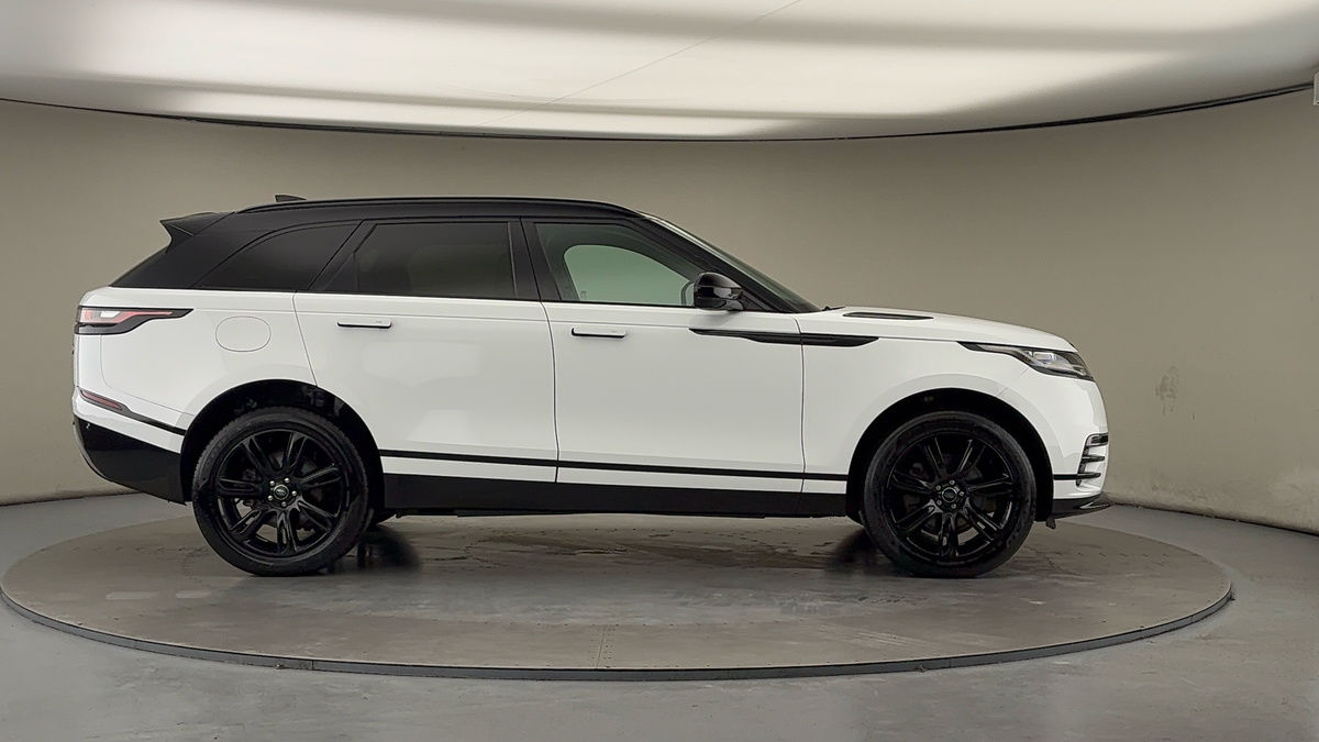 Land Rover Range Rover Velar Image 16