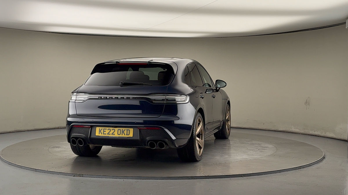 More views of Porsche Macan