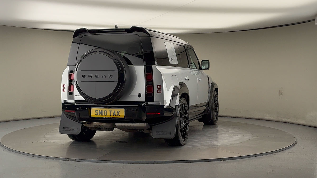 More views of Land Rover Defender 110