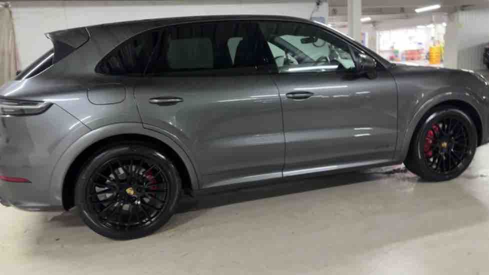 More views of Porsche Cayenne