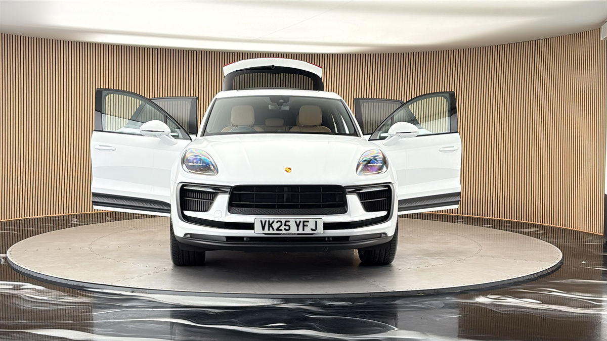 More views of Porsche Macan