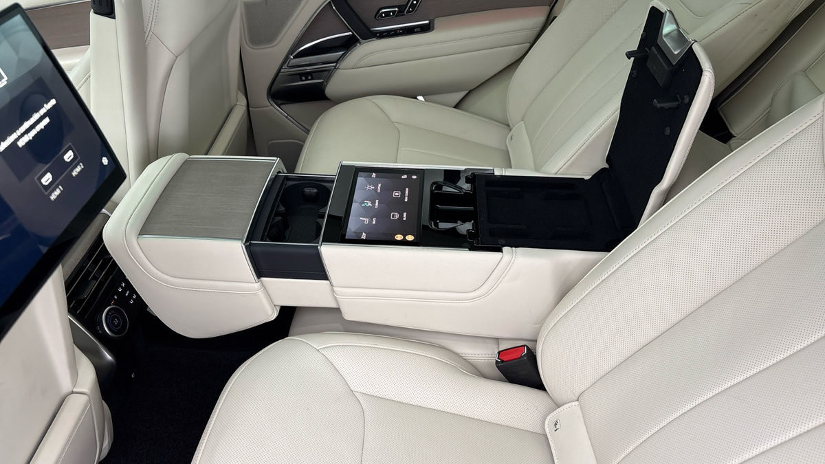 Land Rover Range Rover Image 9