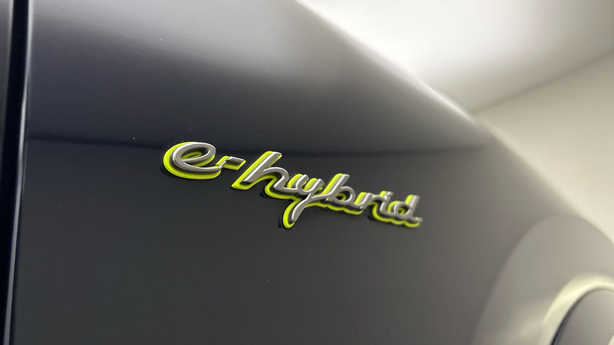 Porsche Cayenne Image 27