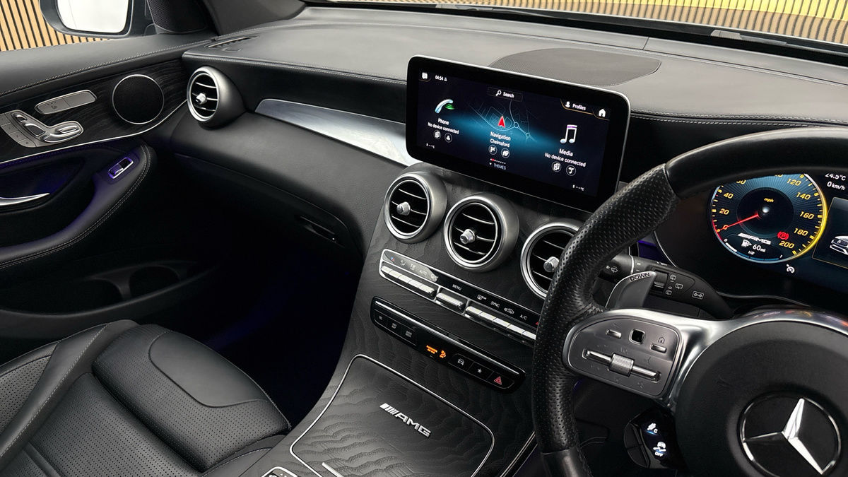 Mercedes-Benz GLC Image 18
