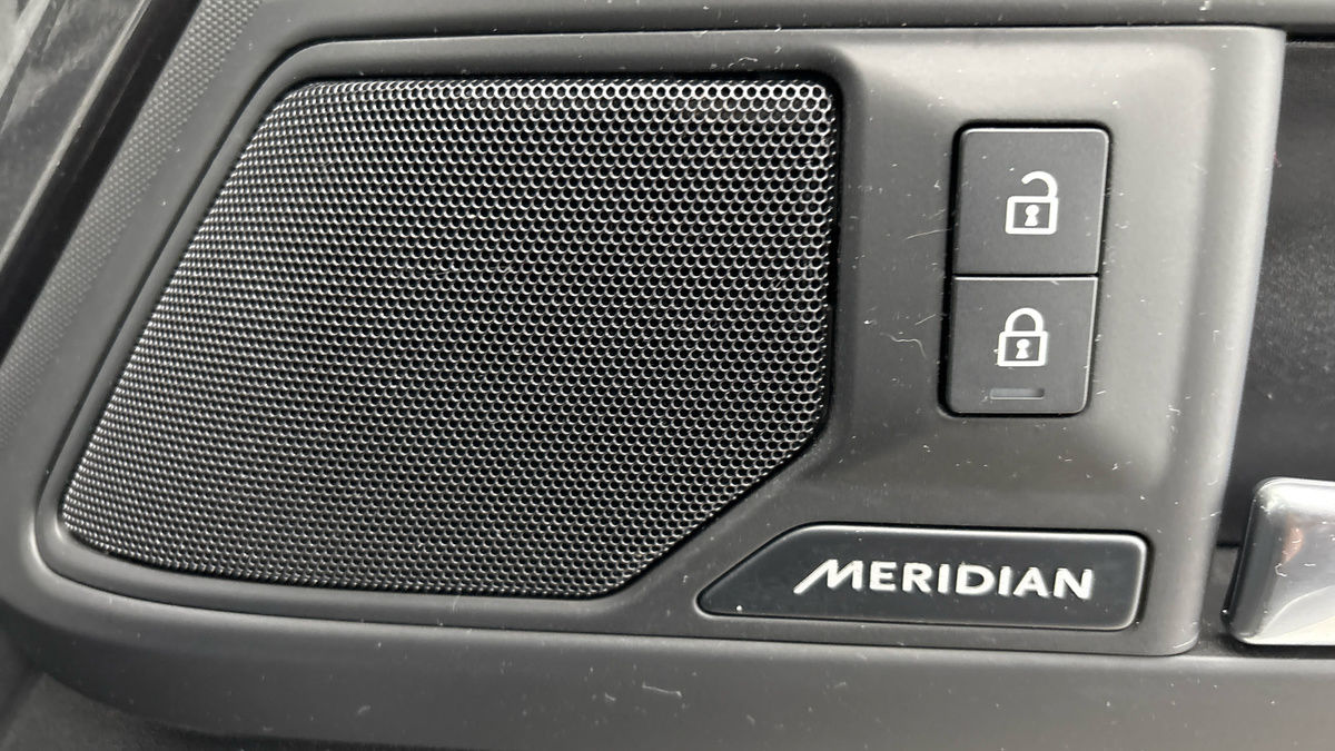 Land Rover Defender 110 Urban Image 9