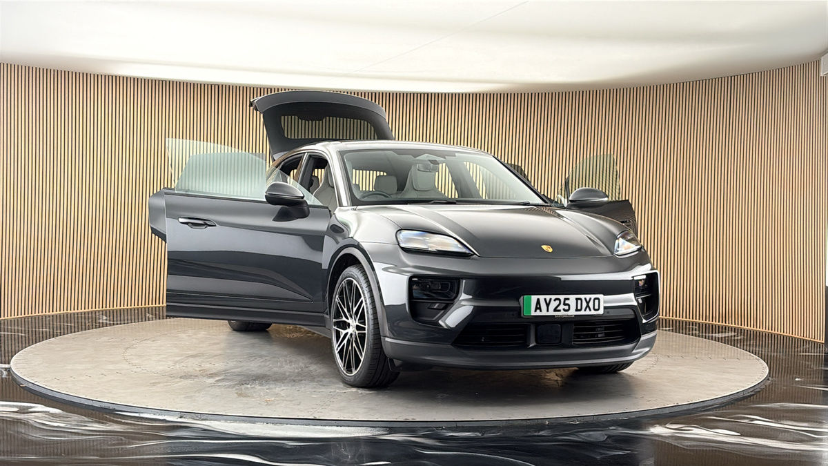 More views of Porsche Macan