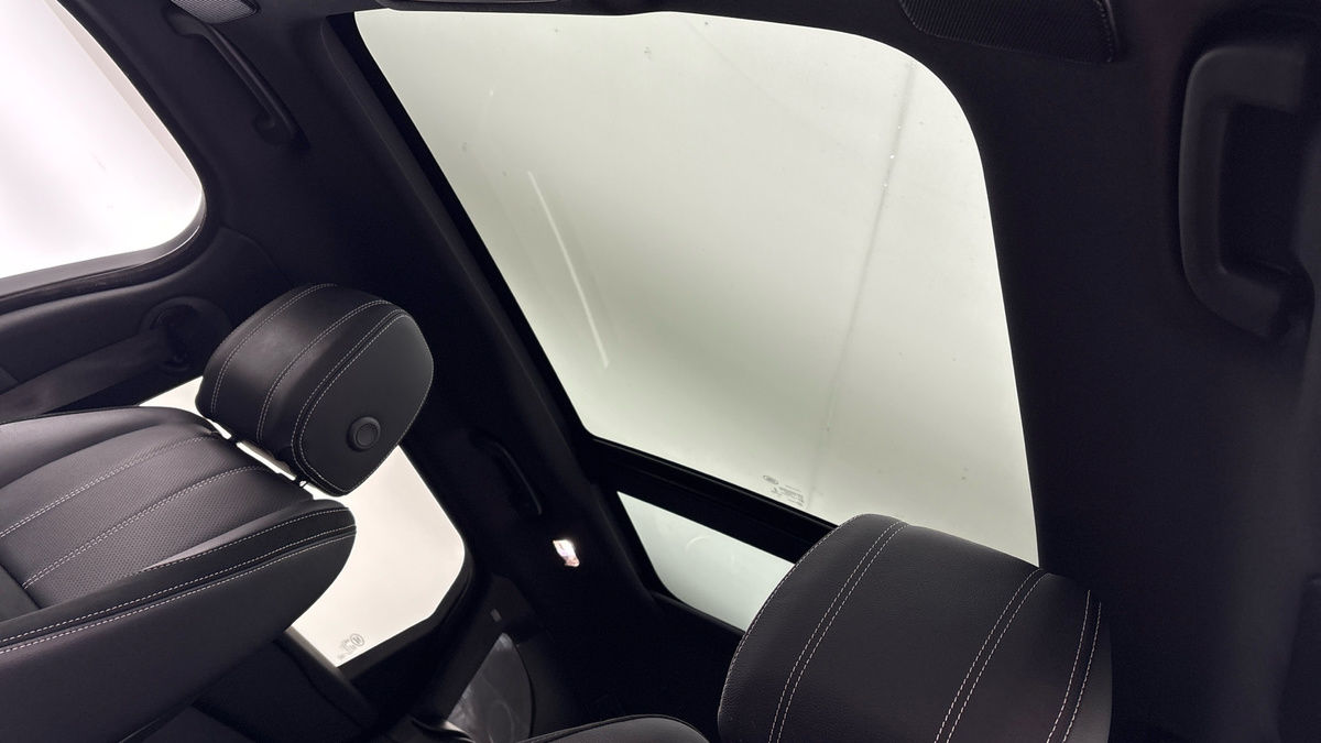 Land Rover Range Rover Velar Image 6