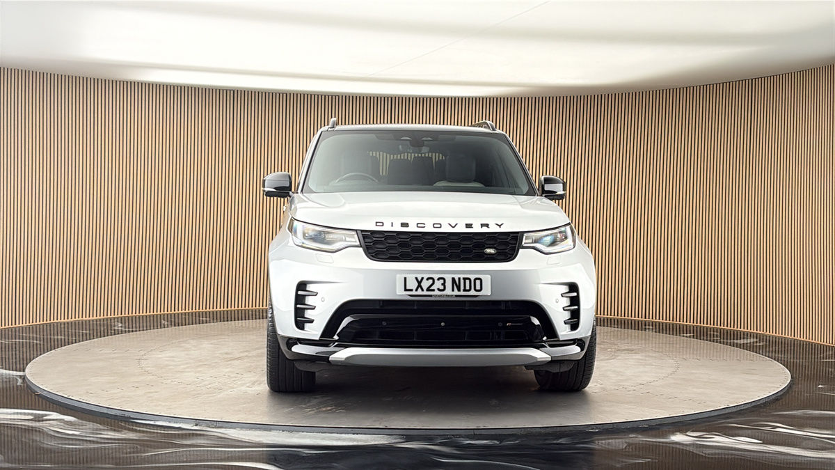 More views of Land Rover Discovery