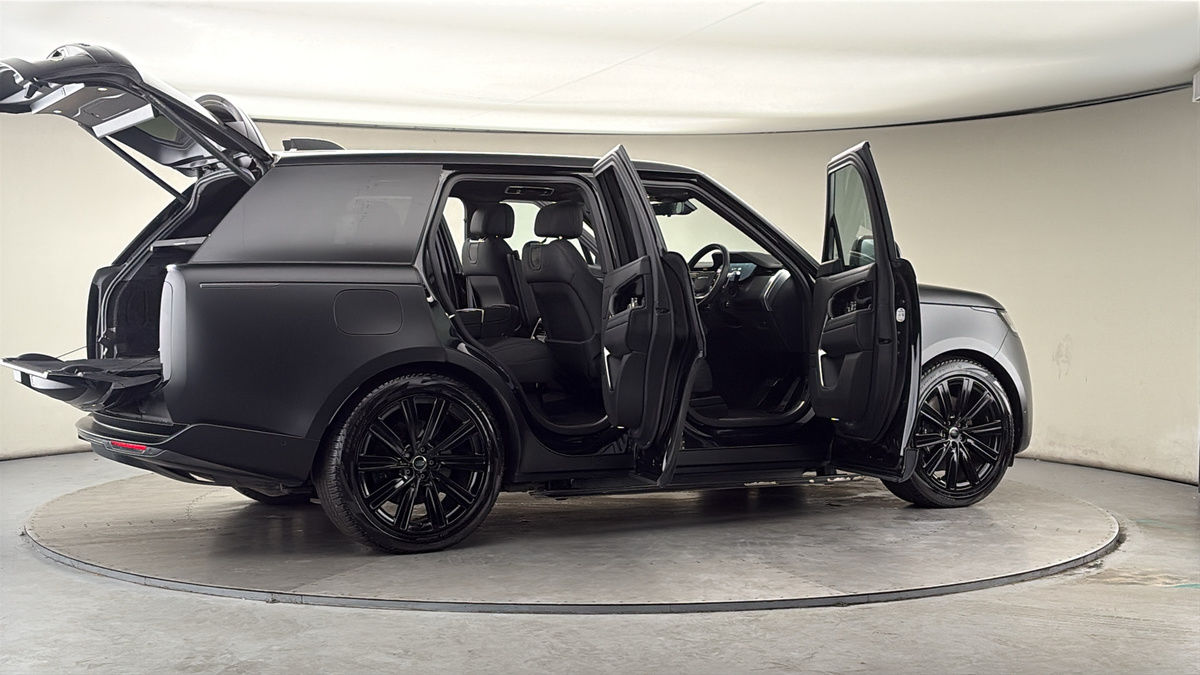 More views of Land Rover Range Rover